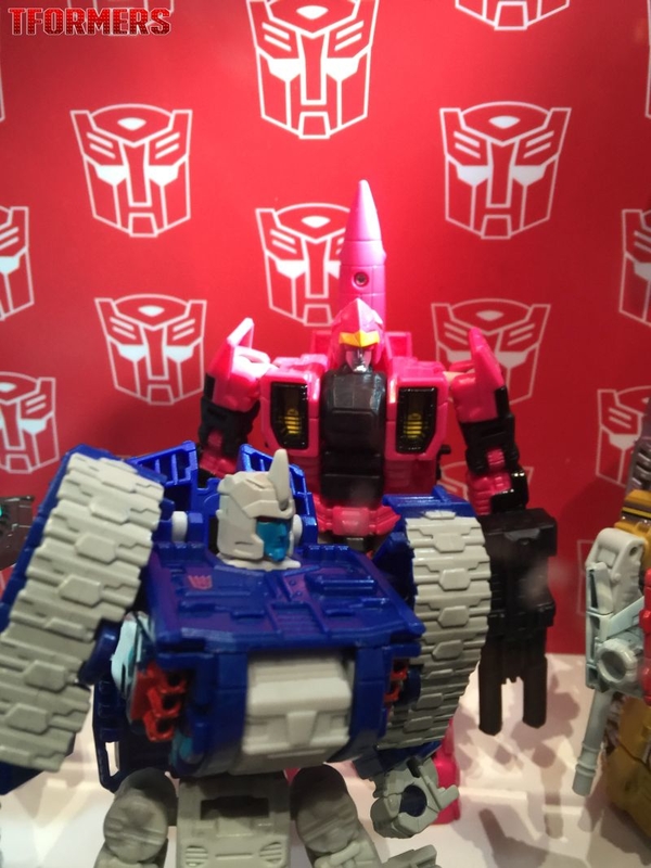 SDCC 2016   Photos From The Hasbro Display With Release Details For Liokaiser TRU RID Exclusive With Stasis Pod  (28 of 30)